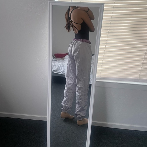 parachute pants reversible color cloud/plum by bullet pointe size L -fits M too - Picture 4 of 4